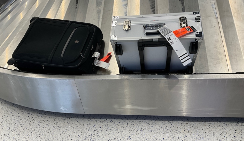 Transporting PowerXchanger portable vontage frequency converter